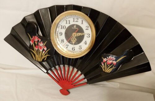 RARE VINTAGE MCM HAO SHENG ASIAN FOLDING FAN CHINESE WALL ART CLOCK WORKS