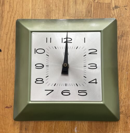 Rare Vintage Square Elgin Metal Wall Clock ~ Battery Operated ~ Untested