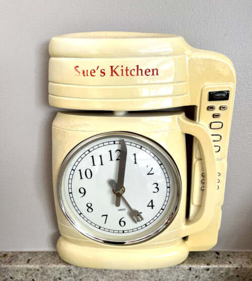 RARE!!! Vtg Kirch WALL Sue's Coffee Pot Clock / Ceramic HTF Runs