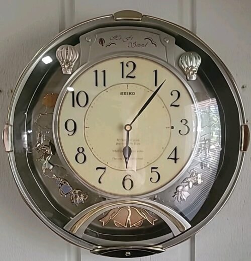 RARE Vtg Seiko Pendulum Wall Clock Melodies in Motion 6 Hi-Fi Songs QXM120SRH
