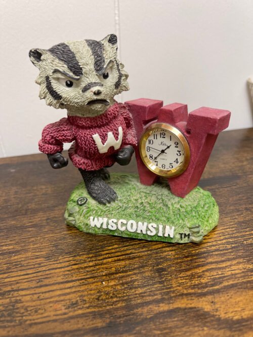 RARE Wisconsin Badgers Figurine Desk Clock Country Timepiece Collection