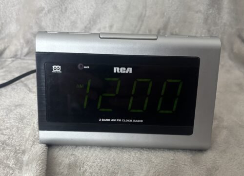 RCA Alarm Clock Radio AM/FM Digital Display Model RP5420A