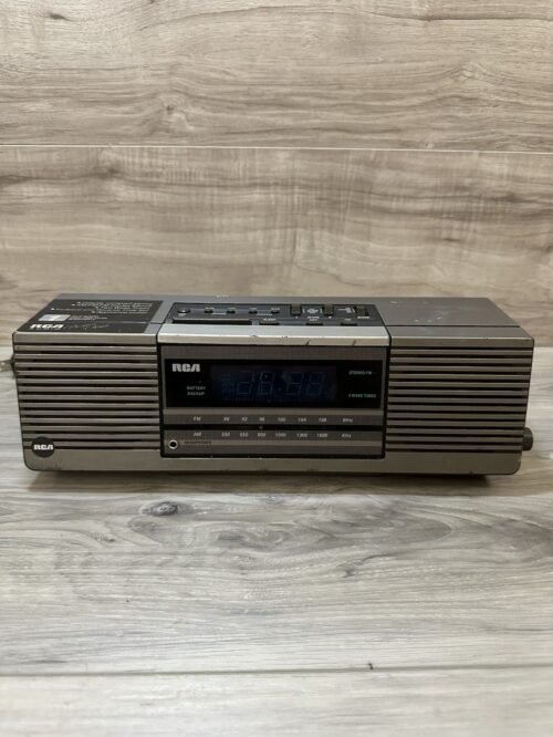 RCA AM/FM Stereo Clock Radio RP-3822 Dual Alarm Digital Display