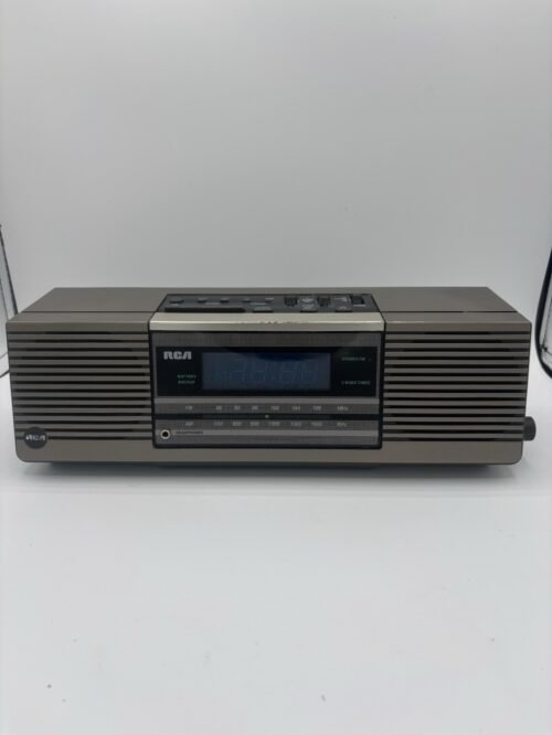 RCA AM/FM Stereo Clock Radio RP-3822 Dual Alarm Digital Display#128