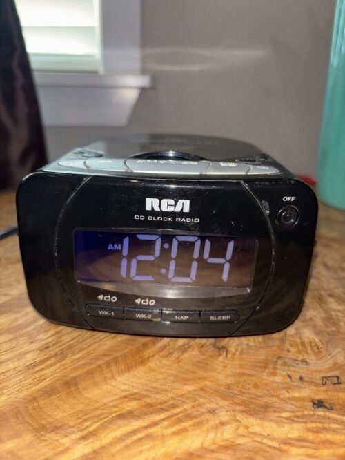 RCA CD AM FM Alarm Clock Radio RP5600A Tested & Works Nice!
