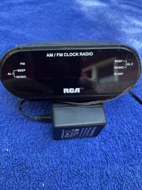 RCA Dual Alarm Clock Radio AM/FM with Battery Backup Model RC 205