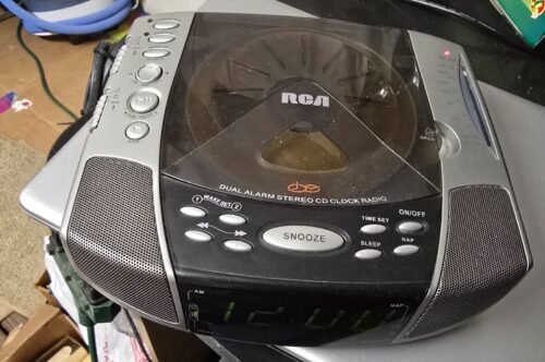 RCA Dual Alarm Stereo CD Clock Radio Works Tested RP4897A 120V Used 2002