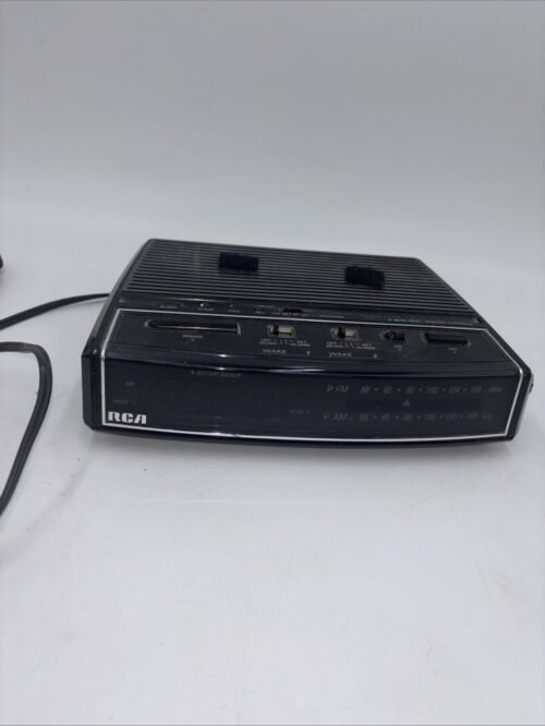 RCA Model: RP-3651B Radio Alarm Clock-1992-AM/FM-Green LED Dimmable-Tested Works