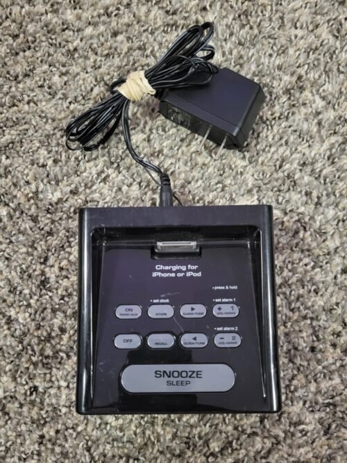RCA RC127i-A iPhone iPod Charging Dock Alarm Clock Radio