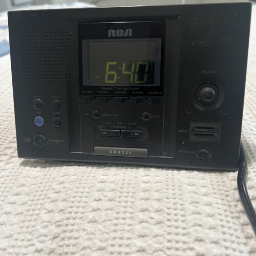 RCA RP3721A Dual Alarm Digital Tuning AM/FM Clock Radio with 10 Station Presets