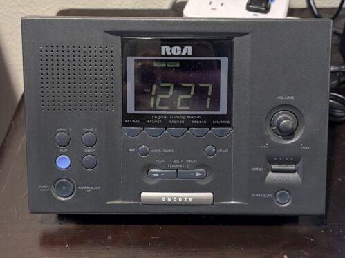 RCA RP3721A Dual Alarm Digital Tuning AM/FM Clock Radio with 10 Station Presets