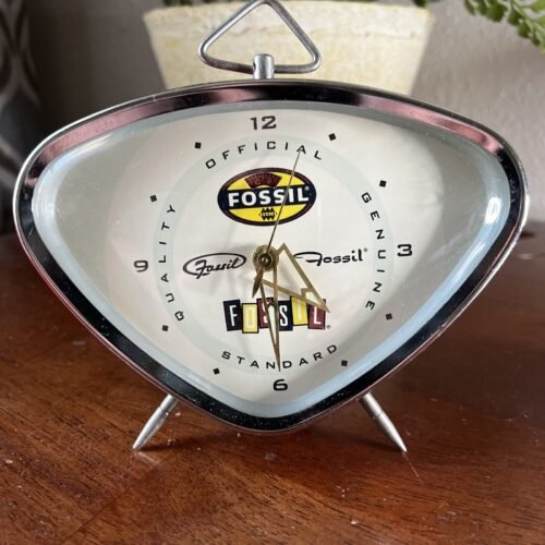 Red Retro Fossil Wind Up Alarm Clock Retro Style
