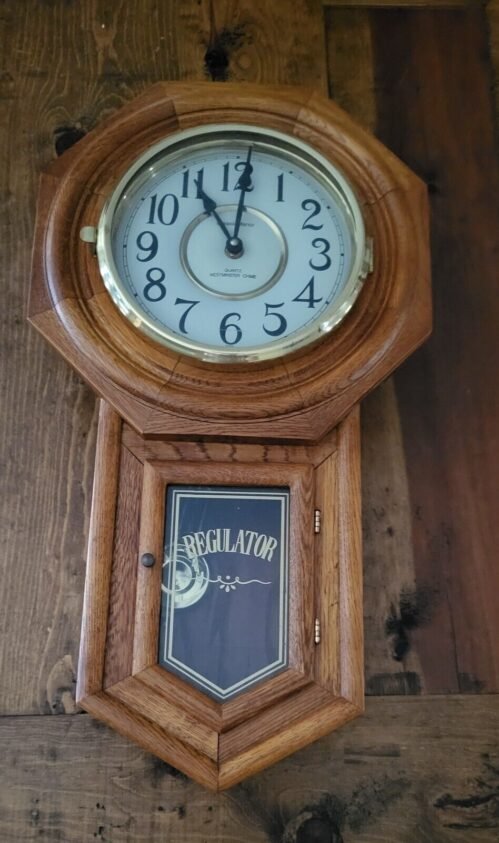 Regulator Classic Manor Wall Clock