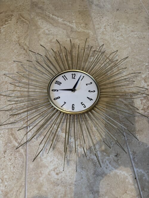 Retro MCM STARBURST WALL CLOCK 19”X19 In.