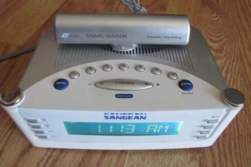 SANGEAN RCR-22 Atomic Clock FM-RDS AM Aux-in Digital Tuning Clock Radio