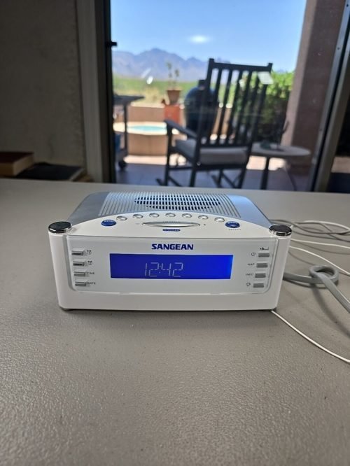 Sangean RCR-22 Atomic Clock FM-RDS AM Aux-in Digital Tuning Clock Radio EUC