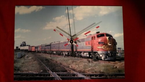 SANTA FE / ATSF TRAIN WALL CLOCK ATSF1