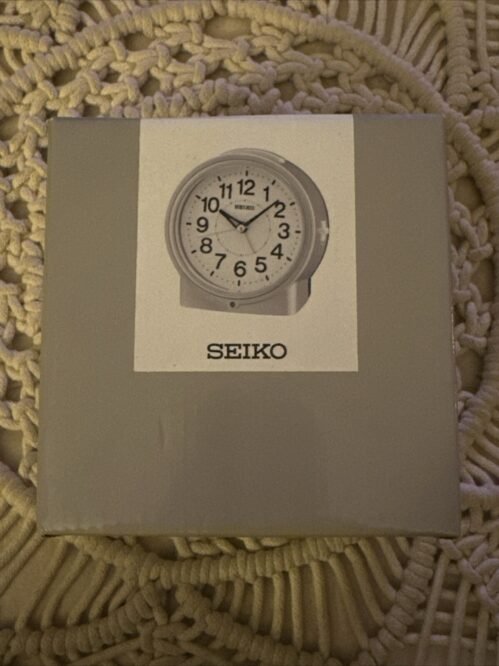 Seiko bedside ALARM CLOCK QHE117S auto Light Snooze Beep Sweep Silver