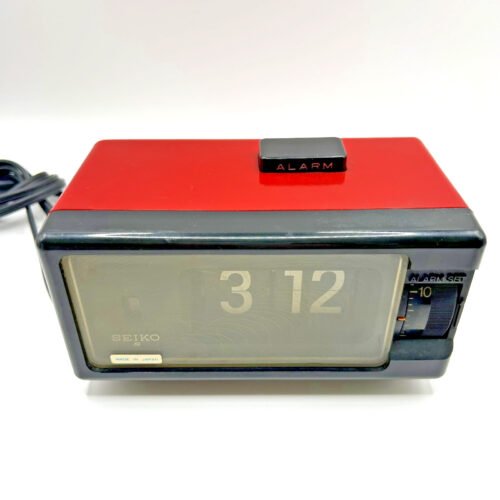 SEIKO DP690T Flip Clock Digital Alarm Red Body Vintage 1970s from Japan Rare