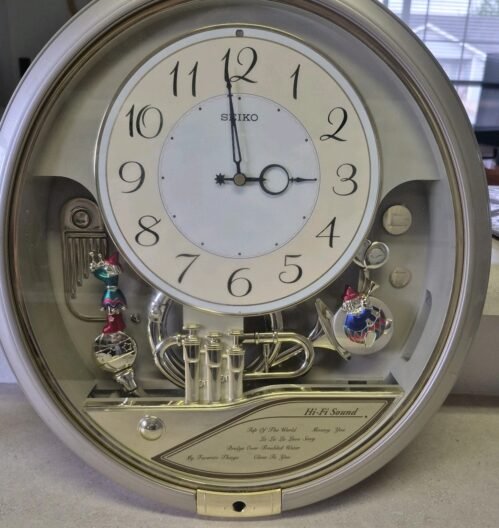 Seiko Melodies in Motion Wall Clock Hi-Fi Sound (Works Great)