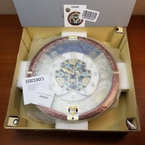 Seiko Melody in Motion Wall Clock 15" Animated Dial Classic & Christmas QXM378B