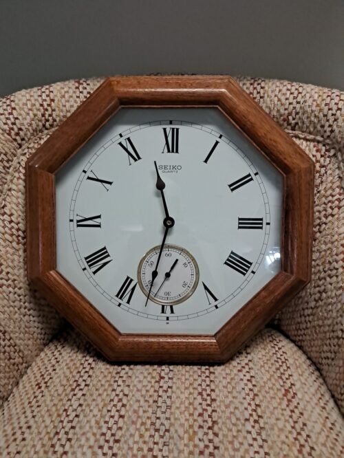 Seiko Quartz Octagonal Roman Numerals Wall clock w/Second Hand Dial. Battery