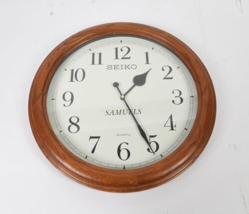 Seiko QUARTZ Wall Clock OAK Frame Ref: QXA112TA KNRE No Battery