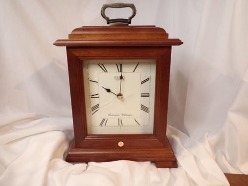 SEIKO QUARTZ WESTMINSTER-WHITTINGTON MANTLE DESK CLOCK WOODEN DUAL CHIME NICE!