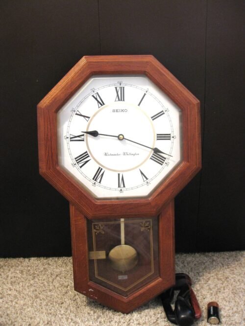 Seiko Quartz Westminster Whittington Brown Chime Pendulum Wall Clock Wood Roman
