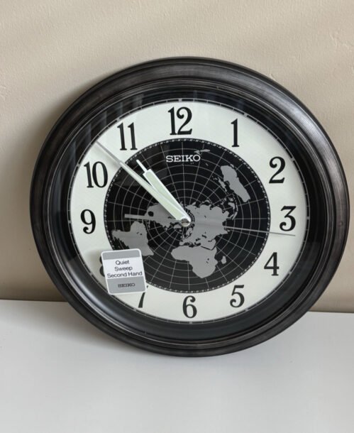 SEIKO Quiet Sweep Second hand Wall Clock QXA825S 12.5" New read Luminous layer