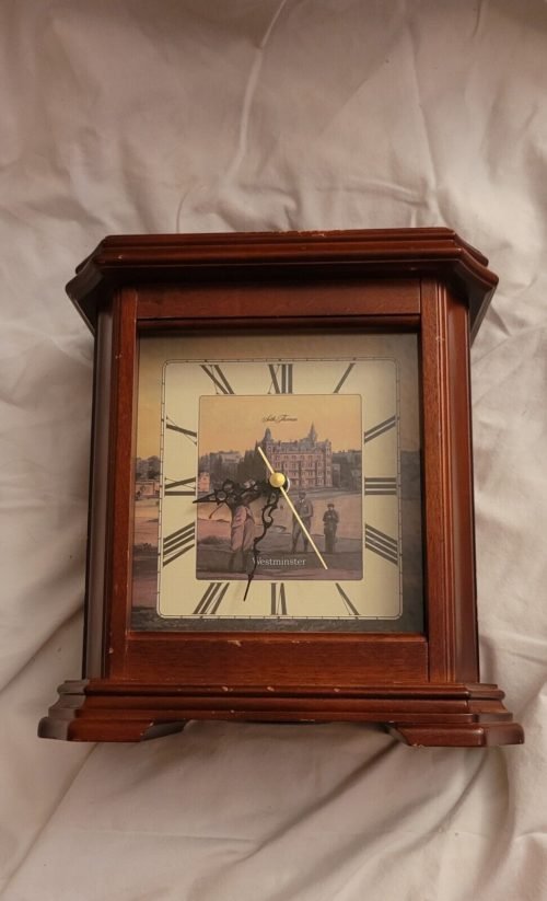 SETH THOMAS MANTEL CLOCK WOOD WITH GOLF BUILDING WESTMINSTER WITH HOURLY CHIME