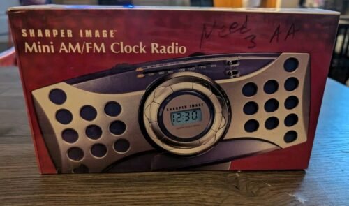 Sharper Image Mini Digital Am/fm Clock Radio Alarm Gm107 # 9821 New Sealed