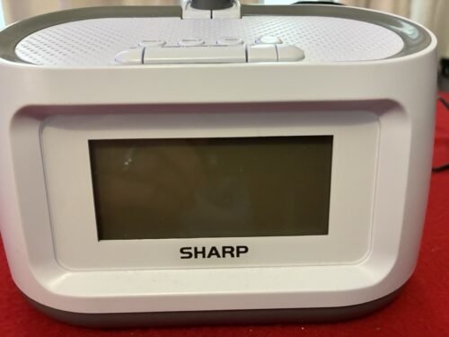 Sharp Projection Alarm Clock with Soothing Nature Sleep Sounds - Model SPC585