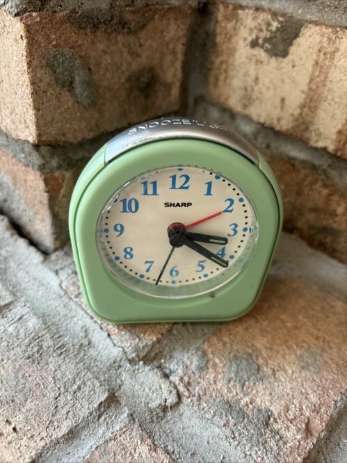 Sharp Travel Alarm Clock with Light Quartz Analog Model SPC844 - Tested - Works