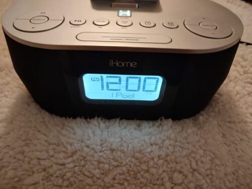 Silver/Black iHome iD38 Apple Docking Station Speaker Dual Alarm Clock Radio
