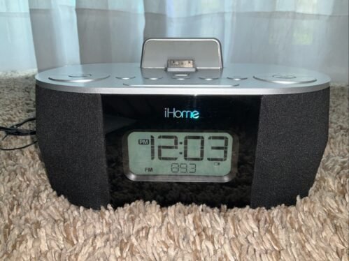 Silver/Black iHome iD38 Apple Docking Station Speaker Dual Alarm Clock Radio