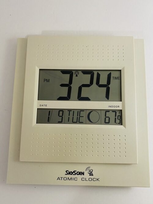 SkyScan Atomic Clock Model 86715 Wall Clock