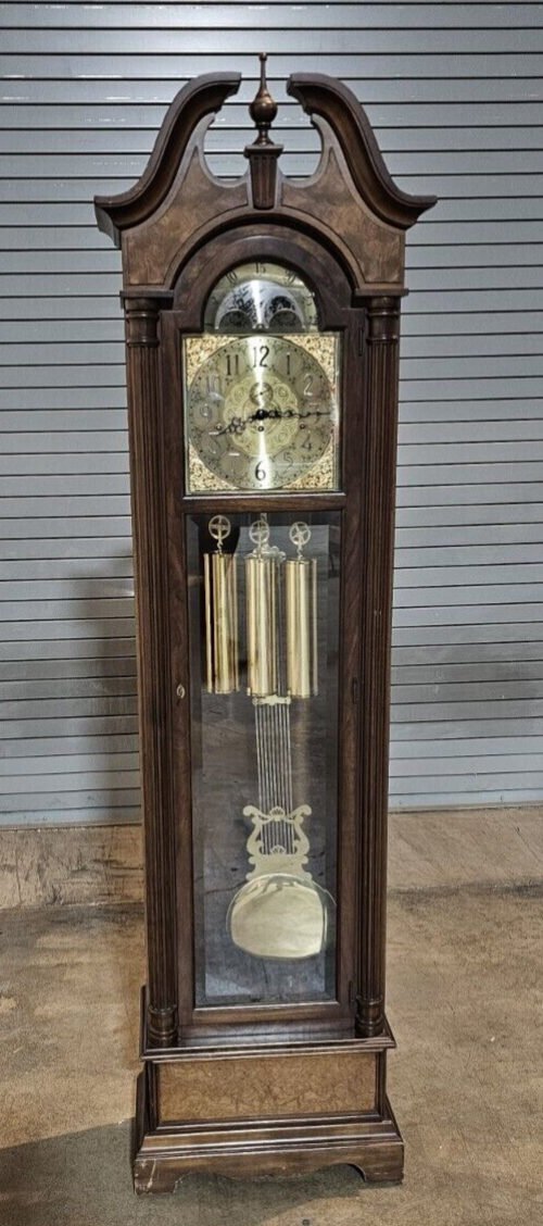 Sligh Trends Mahogany Chippendale Grandfather Clock Zeeland Michigan
