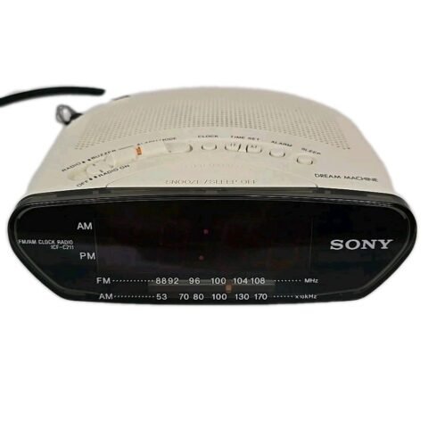 SONY DREAM MACHINE AM/FM Dual Alarm Clock Radio Model ICF-C211 White - Tested!