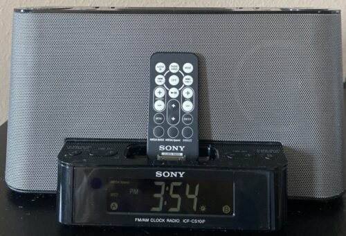 Sony Dream Machine FM/AM Clock Radio ICF-CS10iP, 30 Pin iPod Dock W/remote.