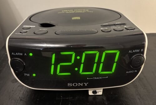 Sony Dream Machine FM/AM Radio CD Player Dual Alarm Clock ICF-CD815 Tested VIDEO