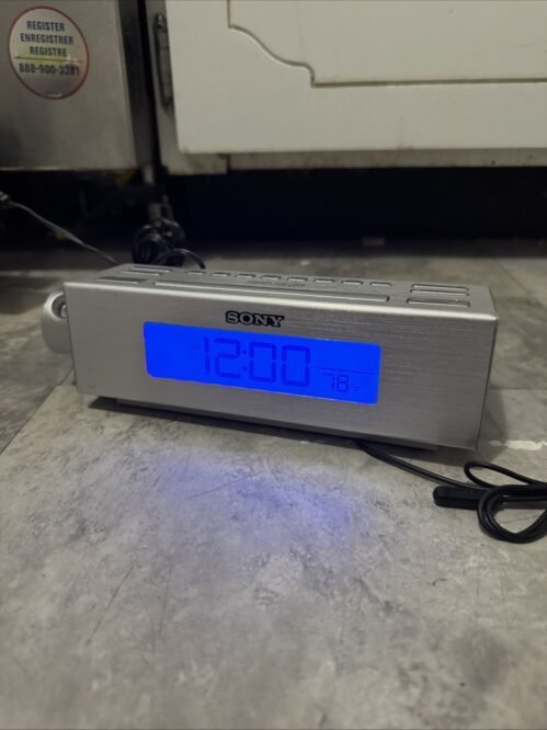 Sony Dream Machine ICF-C717PJ Alarm Clock AM/FM Radio with projector. Works.