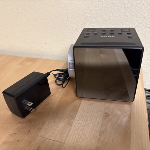 Sony ICF-C1PJ Alarm Clock Radio Projector and Nature Sounds partial tested READ