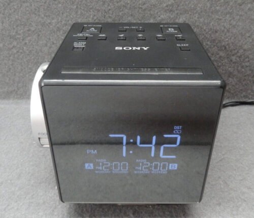 Sony ICF-C1PJ Projector Projection Dual Alarm Clock Radio AM/FM Nature Sounds