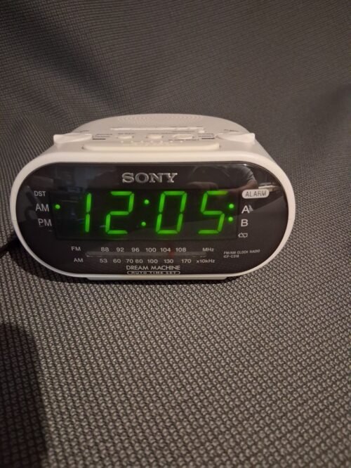 Sony ICF-C318 Dream Machine AM/FM Dual Alarm Clock Radio Model White Tested