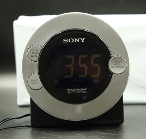 Sony ICF-C7IP Dream Machine Alarm Clock AM/FM Radio iPod & iPhone Dock