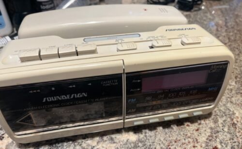 Soundesign Alarm Clock AM/FM Radio Cassette Telephone Vintage 1980's Phone