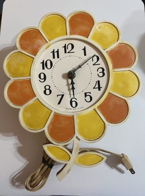 Spartus Flower Daisy Electric Clock Yellow Orange Petals MCM Retro VTG WORKS!