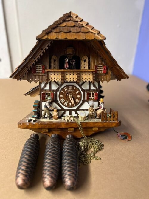 SPINNING WHEEL 18" CUCKOO CLOCK