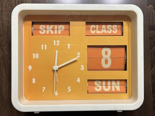 Sterling & Noble Orange & White Retro/ Vintage Comment Alarm Clock